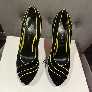 Like New Casadei pumps in very good condition worn twice